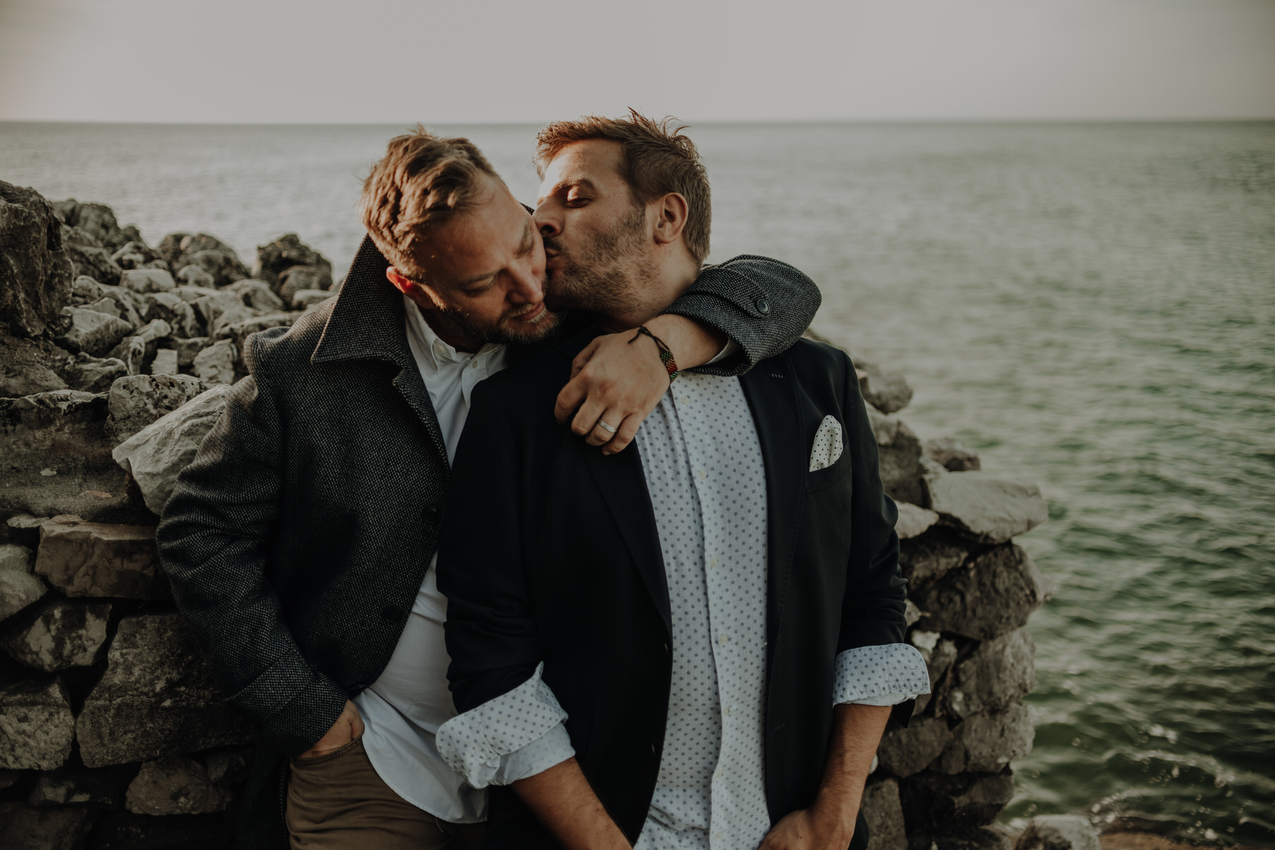 Giancarlo+Daniele, husbands' couple session at sunset on the beach