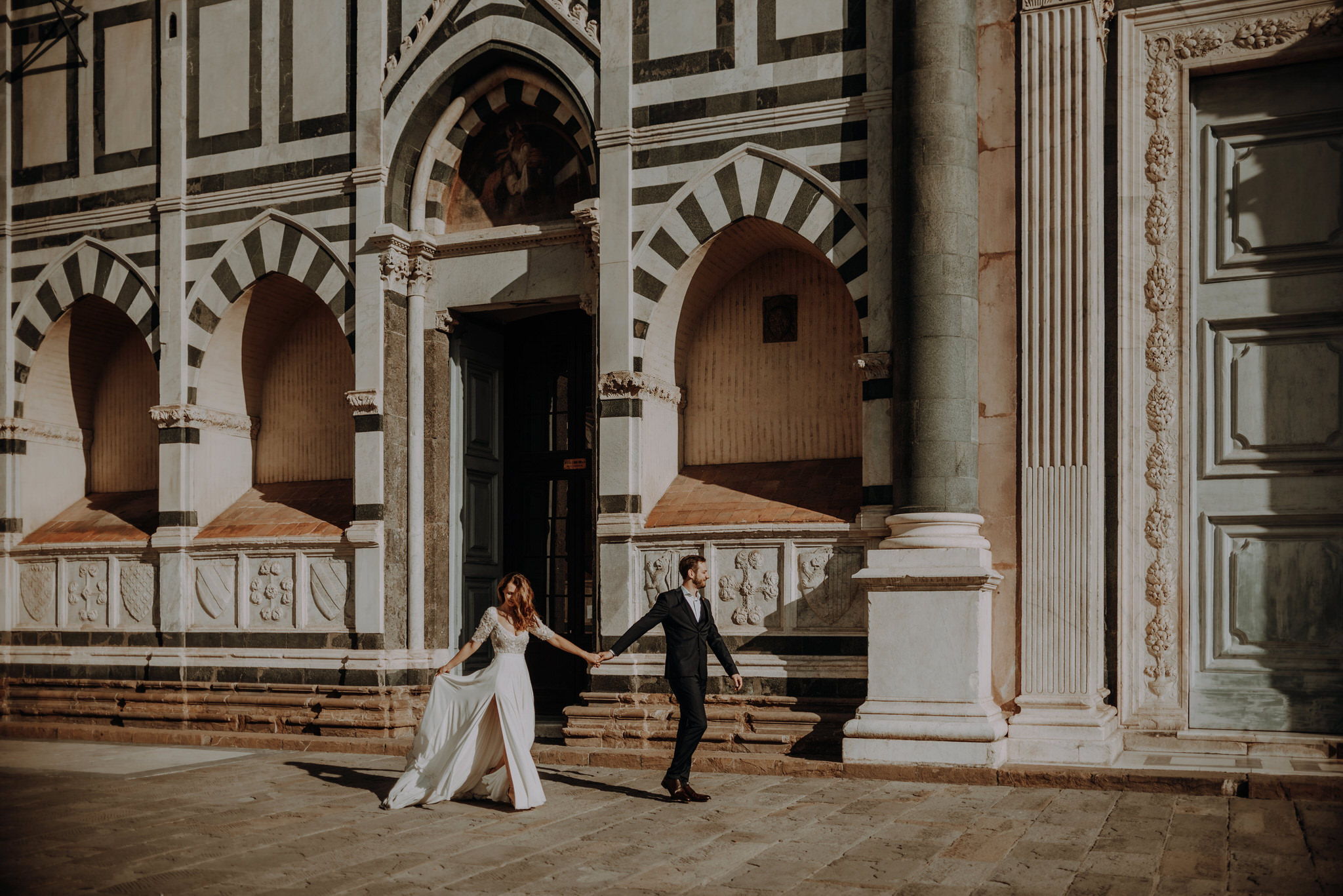 Sunrise honeymoon couple session for Marta and Clemens to celebrate their wedding in Florence. Enjoying their wedding attire again in Italy.