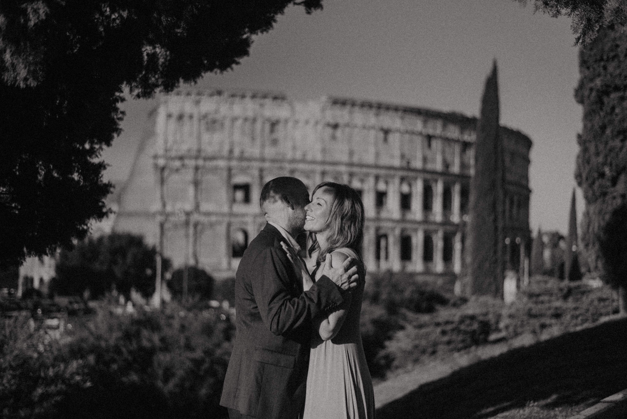 Colosseum the perfect background for your couple session