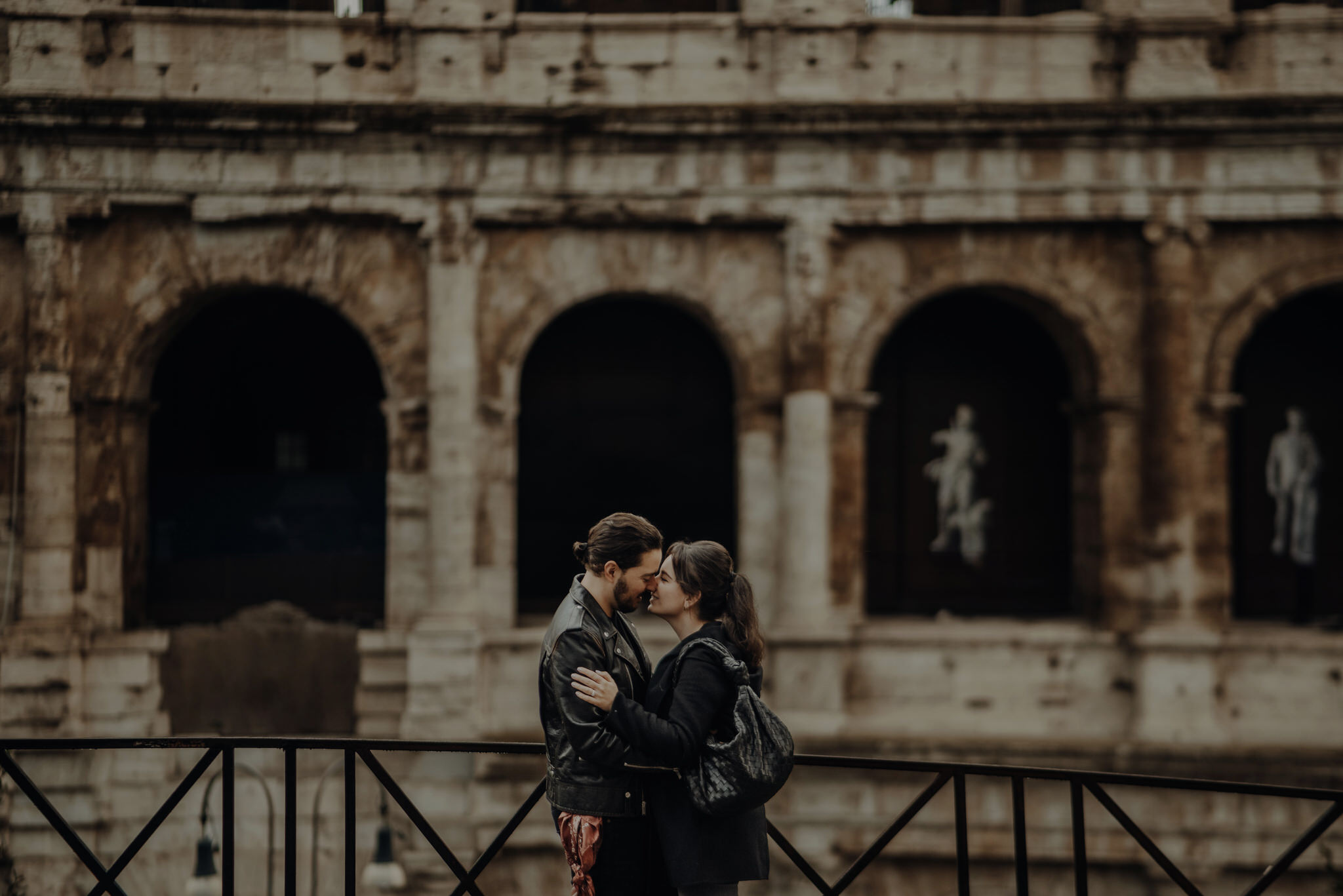 Surprise proposal at the Colosseum in Rome